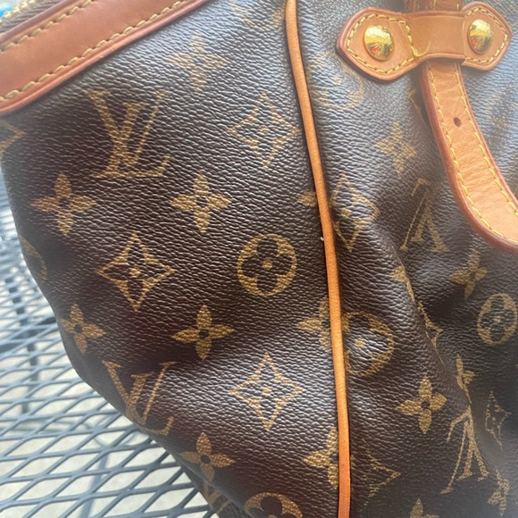 Louis Vuitton Tavoli w COA - Picture 3 of 15